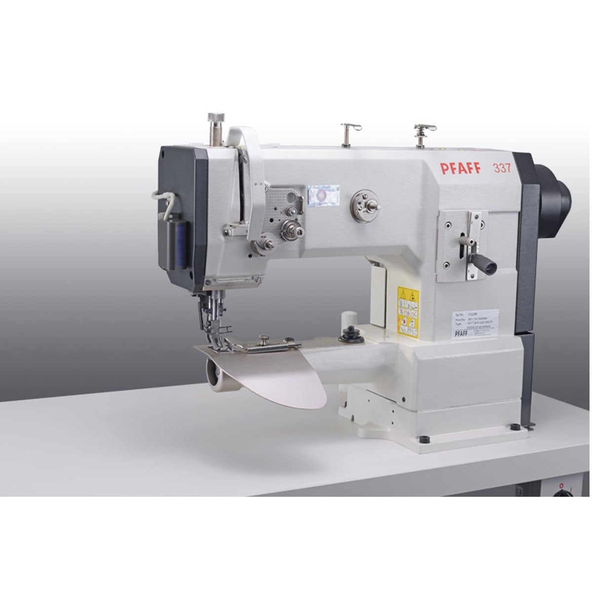 PFAFF 337 mouwinzetmachine