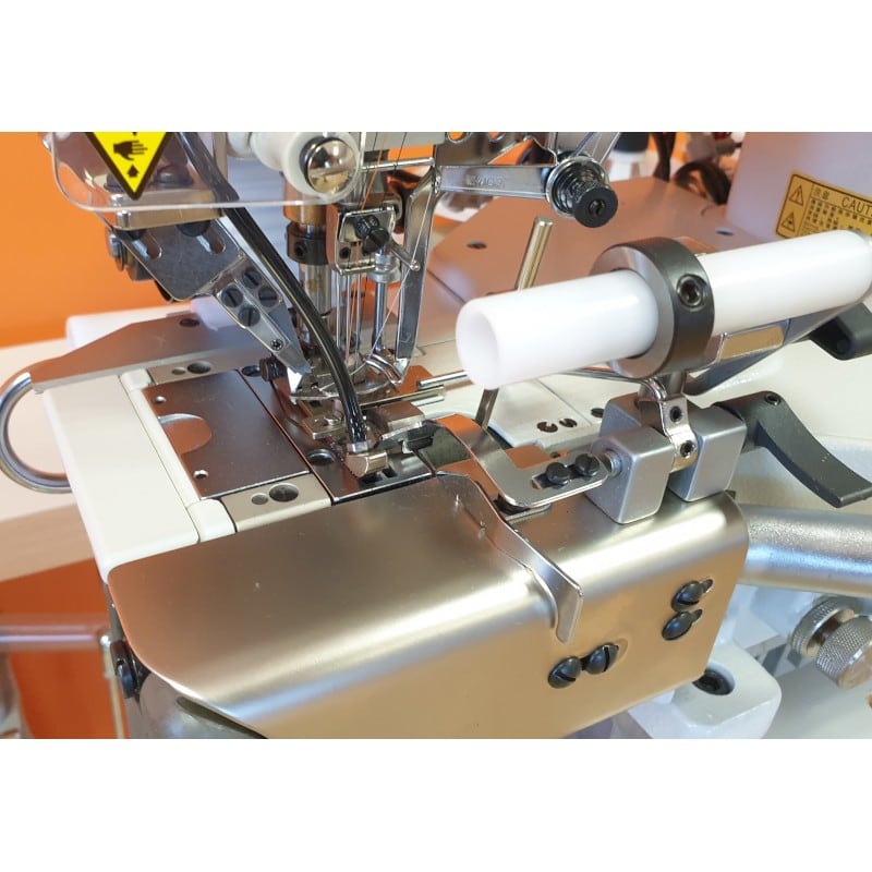 SIRUBA C007L-W532-356/CR/CX/UTP/RLP interlockmachine (coverstitch)
