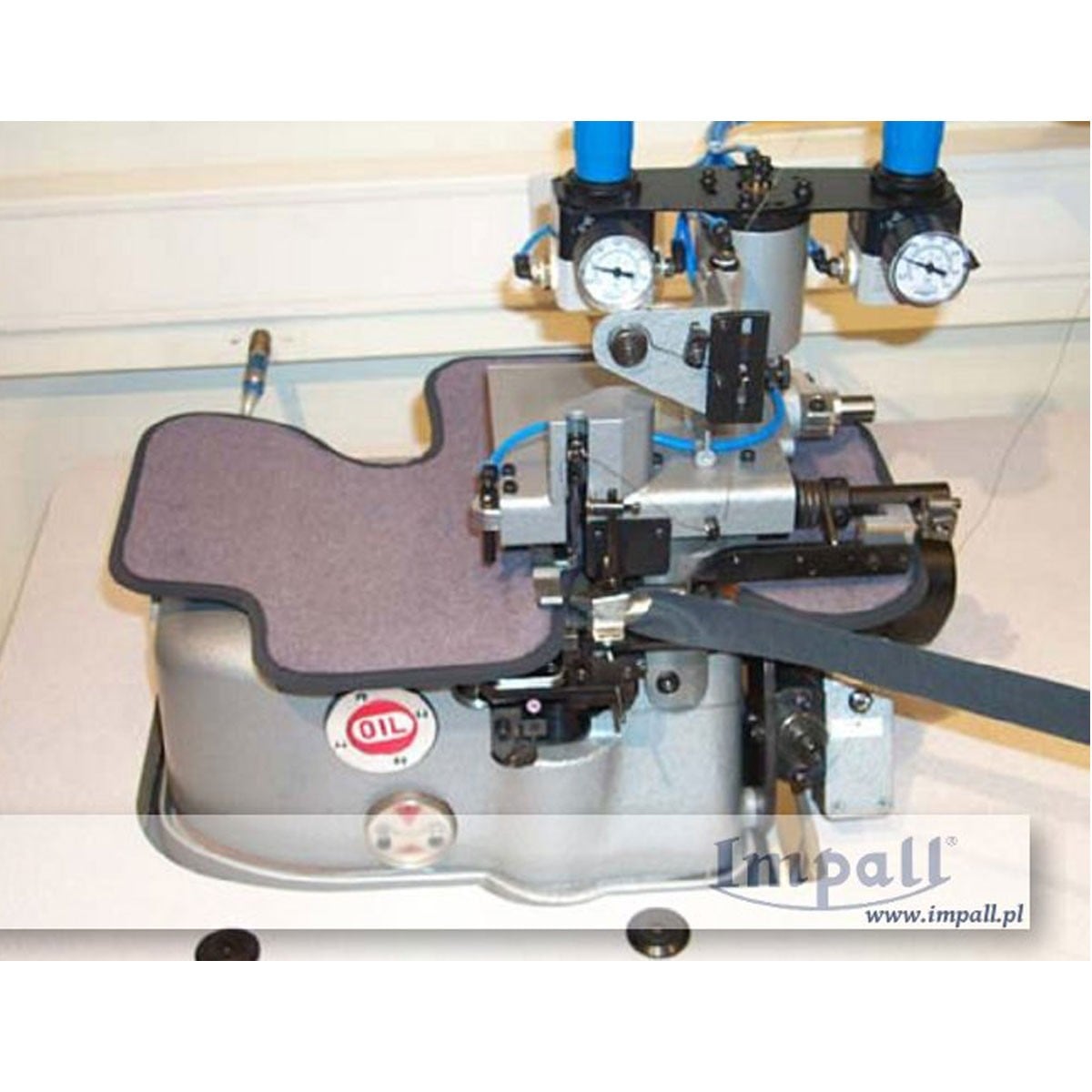 TITAN DK 2530AG biesmachine voor automatten